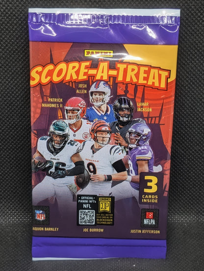 ¡Paquete de 3 cartas Panini Score-A-Treat 2025!